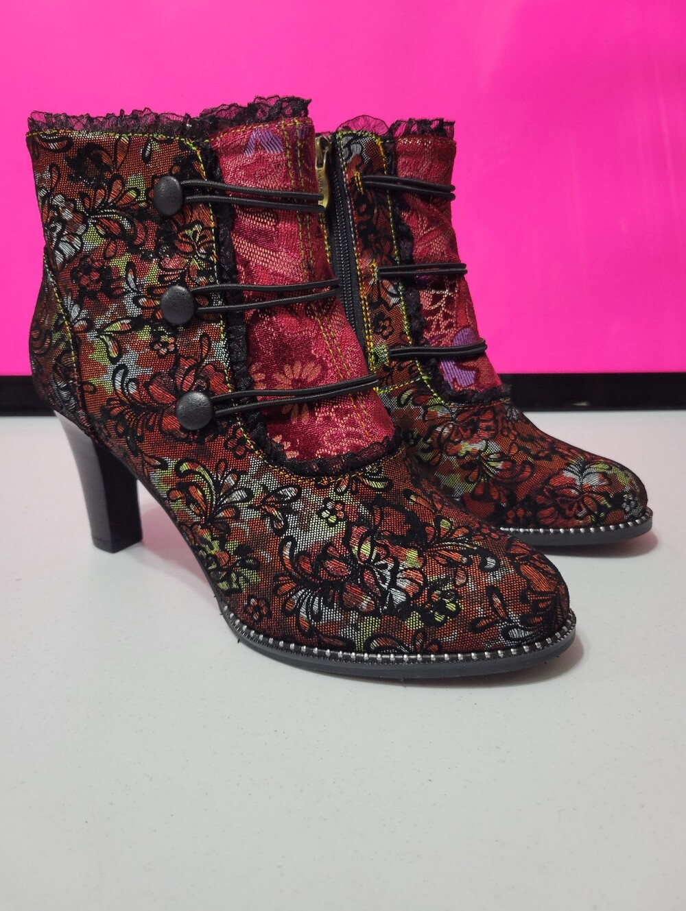 NWB Laura Vita Alcbaneo 130 Lace & Velvet Booties - Size 39